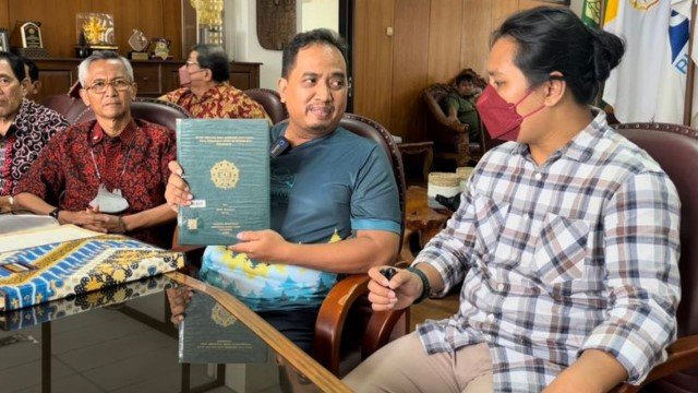 Klarifikasi UGM: Terungkap Fakta Jasa Cetak Sampul Skripsi hingga Nomor Seri Ijazah Jokowi