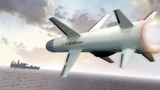 Siap Perang! Iran Beli Rudal Supersonik China, Diklaim Bisa ‘Tenggelamkan’ Kapal Induk AS