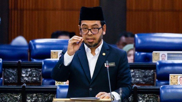 VIRAL! Menteri Malaysia Sebut Stress Kerja Bikin Orang Jadi Gay