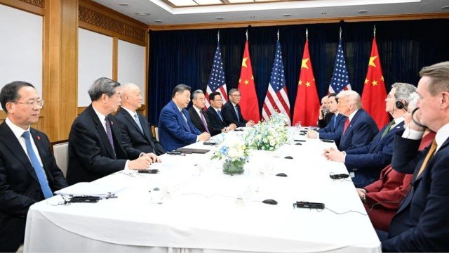 Geger! Tanpa Urat Malu, Trump Nekat 'Memohon' ke Xi Jinping di Depan Bos Teknologi AS, Ada Apa