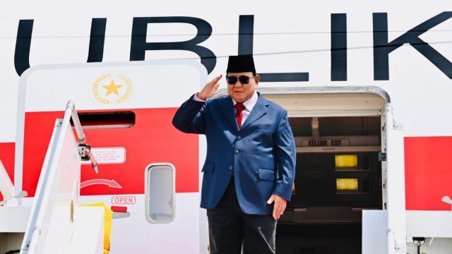 Benarkah Gegara Tekanan Publik? Teka-Teki Pembatalan Penerbangan Pesawat Prabowo ke Roma Akhirnya Terkuak!