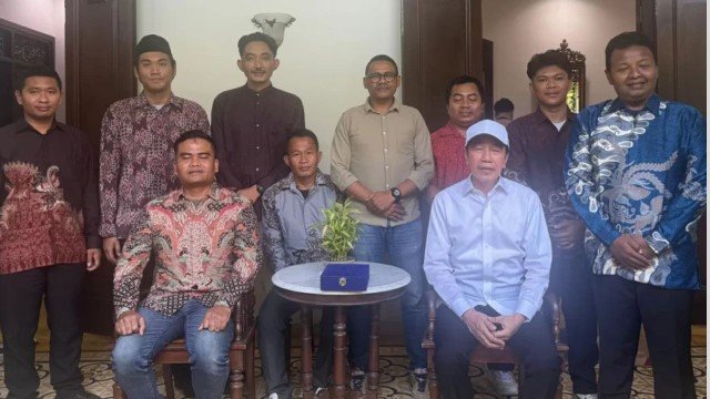 Habis Bapak Terbitlah Anak! Usai Menghadap Jokowi, IKA BEM Nusantara Kini Incar Gibran, Ada Agenda Rahasia Apa?