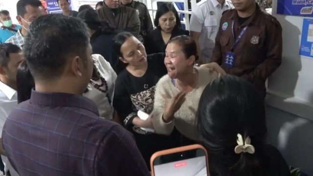 Kepala BGN Sudaryono 'Dibentak' Ibu-Ibu di Berastagi Racun Apa Yang Kalian Kasih ke Anak Kami